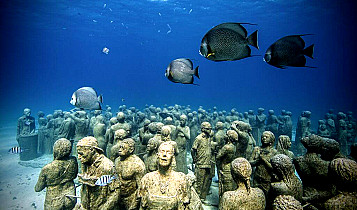 Diving in Museo Subacuatico de Arte, Cancun