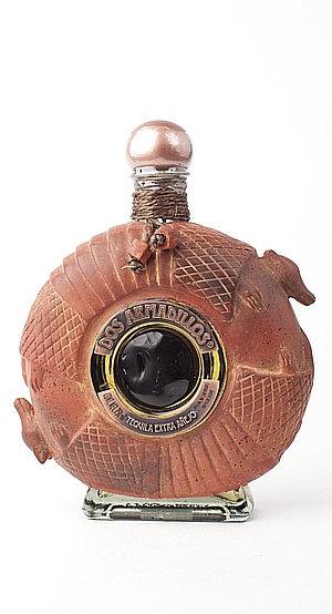 Текила Dos Armadillos Extra Añejo