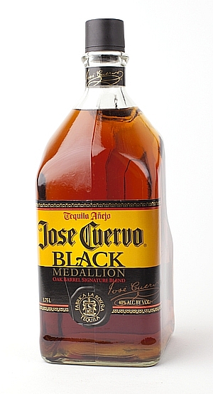 Текила Jose Cuervo Black Medallion