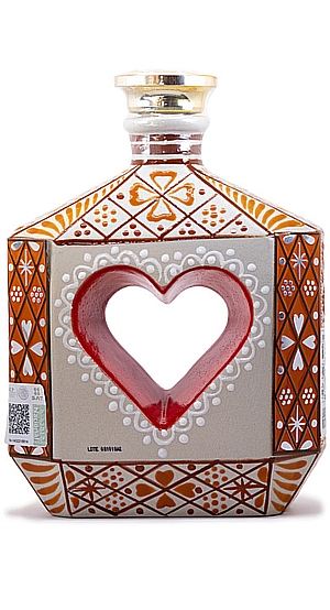 Текила Riqueza Cultural Añejo (Heart Bottle)